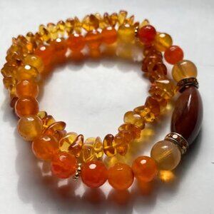 Set of 2 stretch bracelets: Amber and Carnelian